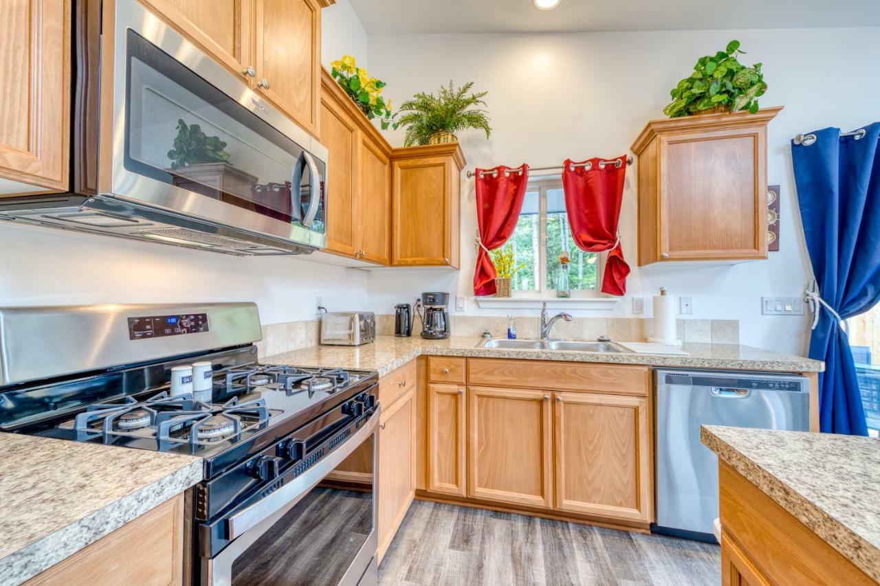 The Captain'S Quarters Rockaway Beach Bagian luar foto
